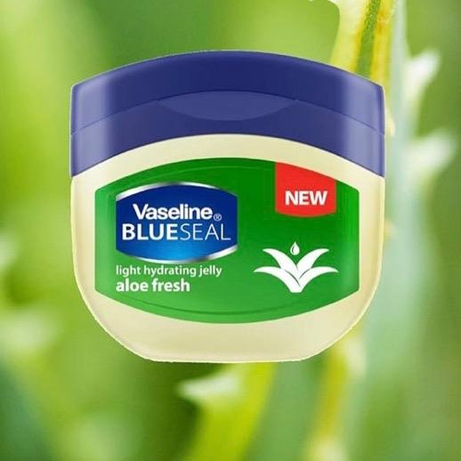 Vaseline BlueSeal Petroleum Light Hydrating Jelly 100m with Aloe Fresh, Pack of 4 Hydrate Skincare