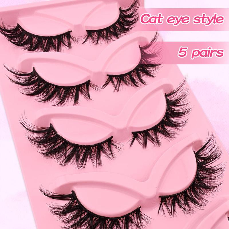 Christmas Fluffy False Eyelashes Cluster, 5 Pairs Wispy Cat Eye Look Faux Cluster Lashes, Natural Curling Eye Makeup Strip Lashes for Women & Girls, Lash Extensions Kit, Fall Dolly Makeup