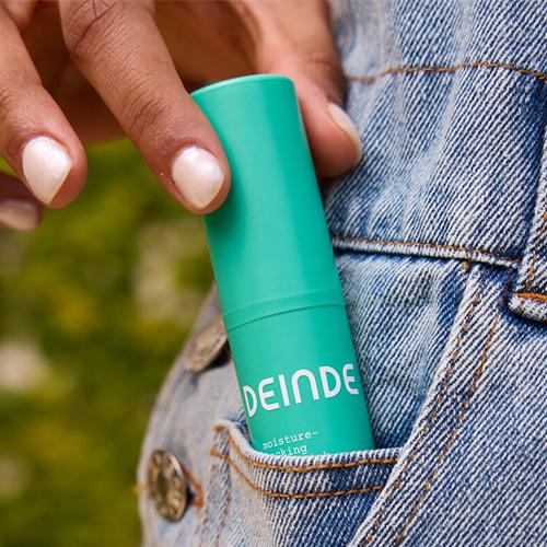 DEINDE moisture locking face stick