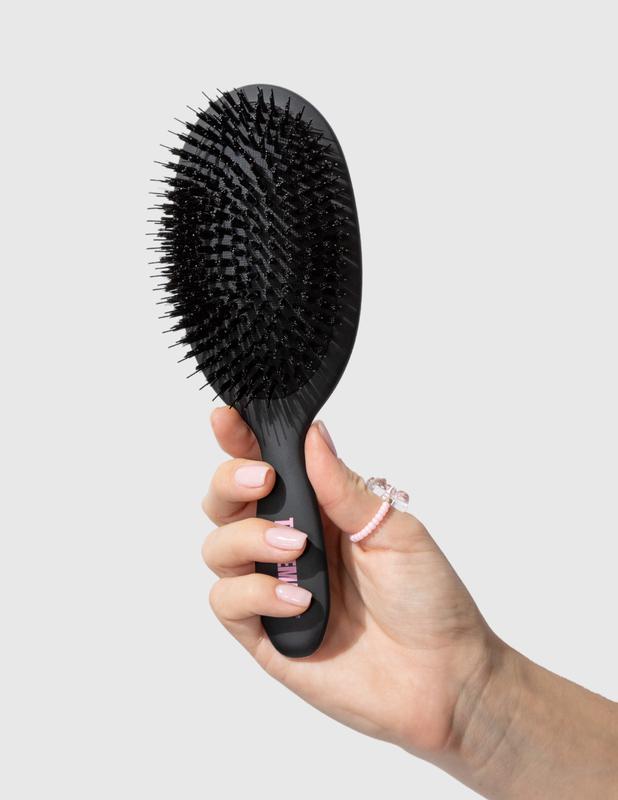 Trademark Beauty Smooth Hair Brush, Wet or Dry Detangling Hairbrush, Easy to Use Smoothing Haircare Heatless, Handle, Black